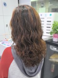 -镁连社·美联社