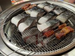 -围炉肉舍•炭烤活鳗•丹东海鲜烤肉(步行街店)