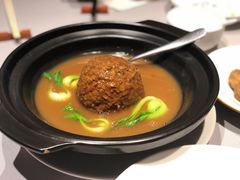狮子头-屋里厢上海菜馆