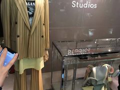 -Acne Studios(芮欧百货店)
