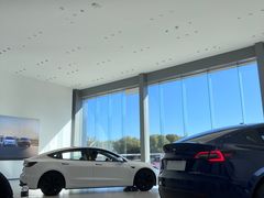 -TESLA 特斯拉(北京后沙峪特斯拉中心)