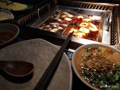 -老牌坊云南鱼豆花火锅(哈西万达店)