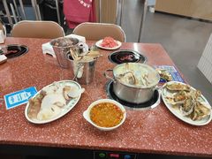 -四囍码头海鲜烧烤自助火锅(外滩南京东路悦荟广场店)