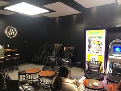 等位区-海底捞火锅(团结桥店)