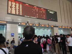 -哈尔滨西站(地铁站)