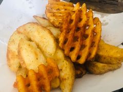 -HIGH FIVE哈福手工汉堡(桂林路店)