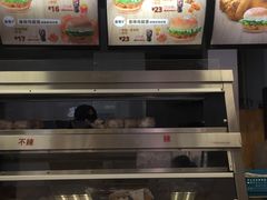 -华莱士·全鸡汉堡(财经学院店)