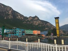 -百里峡七彩艺术小镇