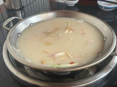 -老来福·非遗酸汤兔(凯旋路店)