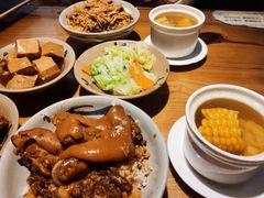 -红猪卤肉饭(大西洋美食城店)