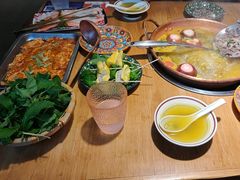 -洱火云南酸菜牛肉火锅(石景山当代商城店)