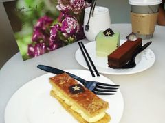 cafe&nbsp;au&nbsp;lait&nbsp;&&nbsp;cakes-agnès b. CAFE(ifc mallLA LOGGIA bis)