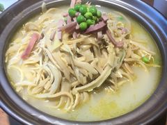 -吴越荣记苏州菜·松鼠桂鱼100%活鱼现做(斜塘老街店)