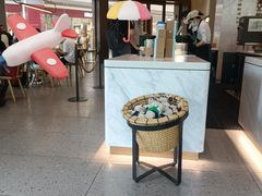 -星巴克臻选(深圳龙华红山天虹店)