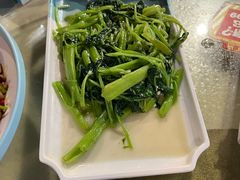 -阿浪海鲜连锁加工店(B栋2排1号火车头店)