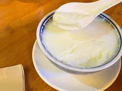 -周大娘牛乳(旧寨古村总店)