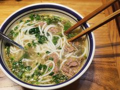 -云阿蛮云南生烫牛肉米线(奉贤路店)