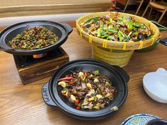 -云海肴·汽锅鸡·云南菜(天山百盛优客店)