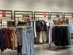 -URBAN REVIVO(佛山南海万达广场店)