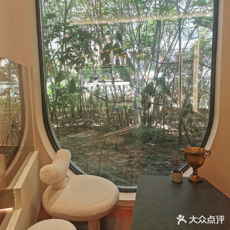 现代感咖啡馆探店