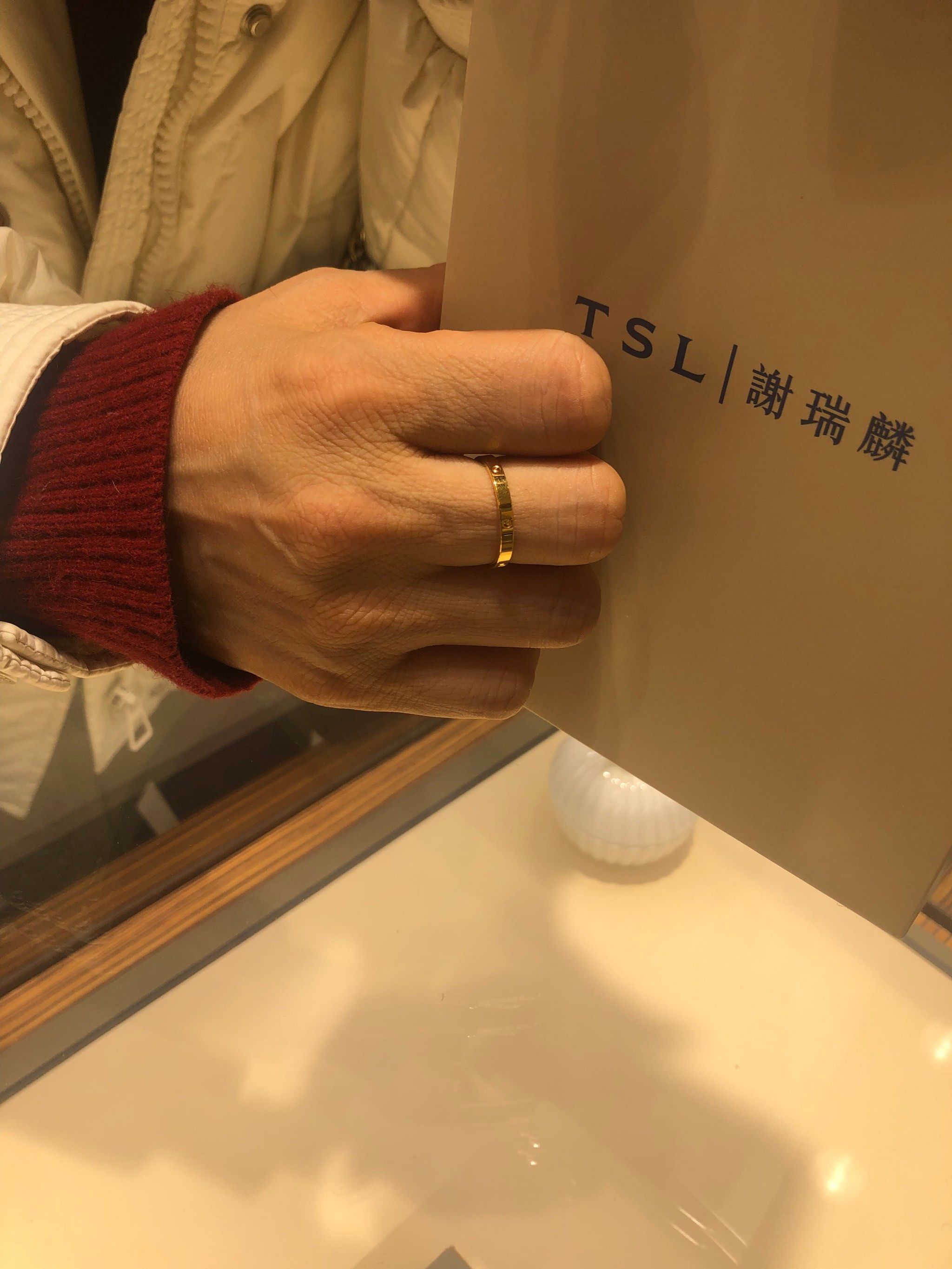 谢瑞麟黄金小戒指