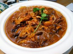 小鸡炖蘑菇-上关雪東北菜(中房金谊店)