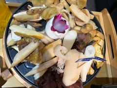 -一朵菌·野生菌探索家火锅(南亚店)