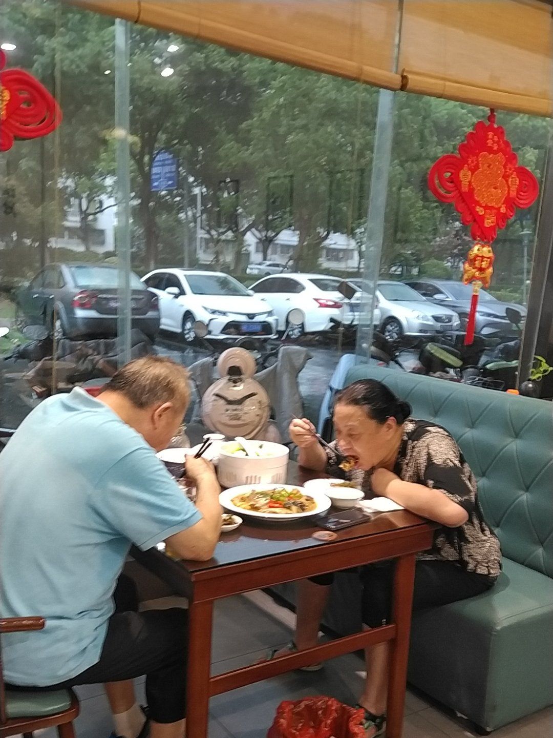 民以食为天的小城故事