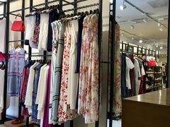 -Max Mara(王府井奥莱·香江小镇店)