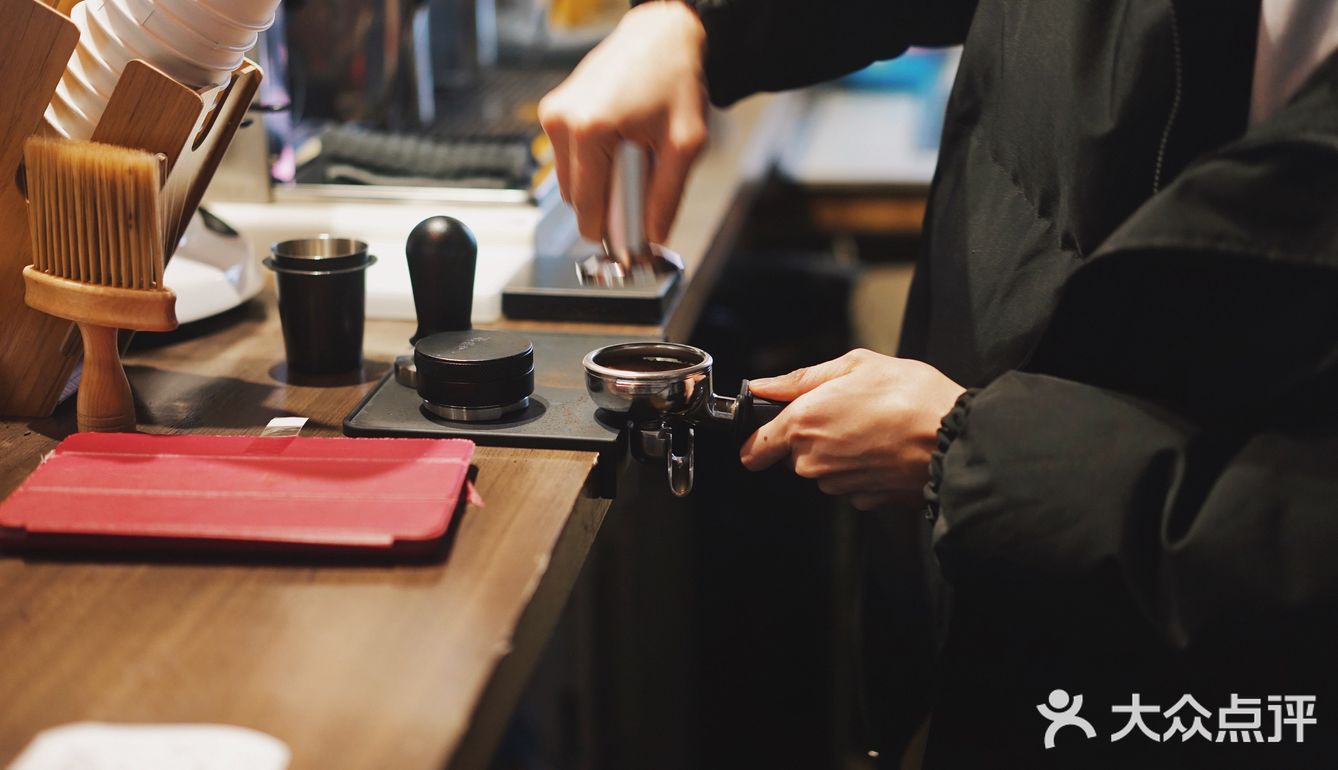 TonTon小屋☕️社区咖啡甜点木质小屋