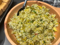 -肥肥虾庄·金牌油焖大虾(汉口城市广场店)