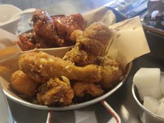 炸鸡一半一半-富乐满韩国正宗炸鸡韩国料理(虹泉路店)