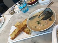 -港丽餐厅(高德置地店)