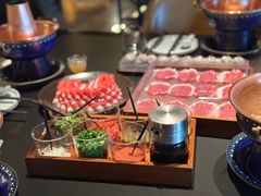 -老牌坊云南鱼豆花火锅(哈西万达店)