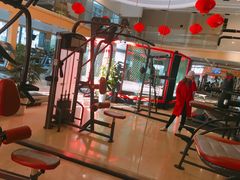 器械区-途睿健身游泳俱乐部(顶峰店)