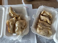 -黄阿姨锅贴大王(万航渡路店)