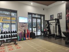 -思迈威健身(积玉桥万达店)