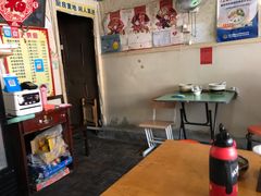 大堂-吴淞老街砂锅馄饨(北兴路店)
