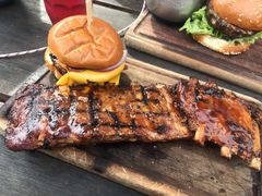 -Ribs & Burgers The Rocks
