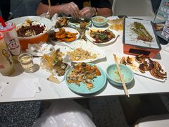 -嗨辣小聚·盘锦河蟹·海鲜烧烤龙虾(盘锦十年好店)