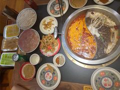 -沸炉重庆老火锅(军事博物馆店)