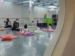 -Isee灰姑娘国际儿童艺术中心(BHGMall店)