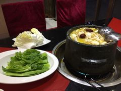 -南渝食府.墨脱石锅松茸鸡