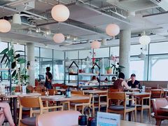 -ROAST coffee & eatery