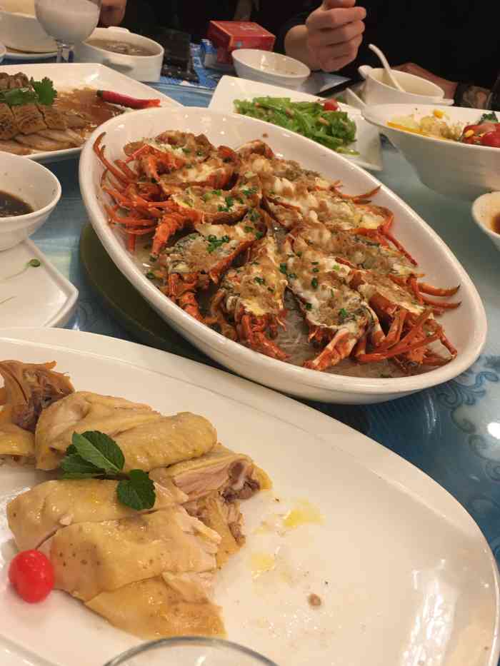 苏先生海鲜渔庄(金桥店)-"就在家边上,逢年过节家庭聚餐定点场所,味.