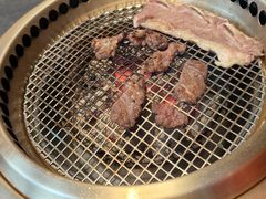 -铭牛烧肉·和牛海鲜自助(高新月牙湖店)