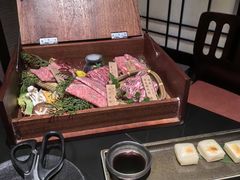 -山川小町·极番烧肉(新地假日广场店)