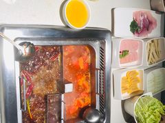 -海底捞火锅鲜切牛肉主题店(长寿路店)