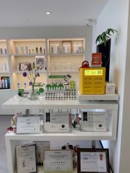 -JNK皮肤管理中心