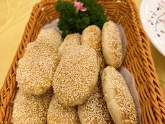 -山明水秀大饭店